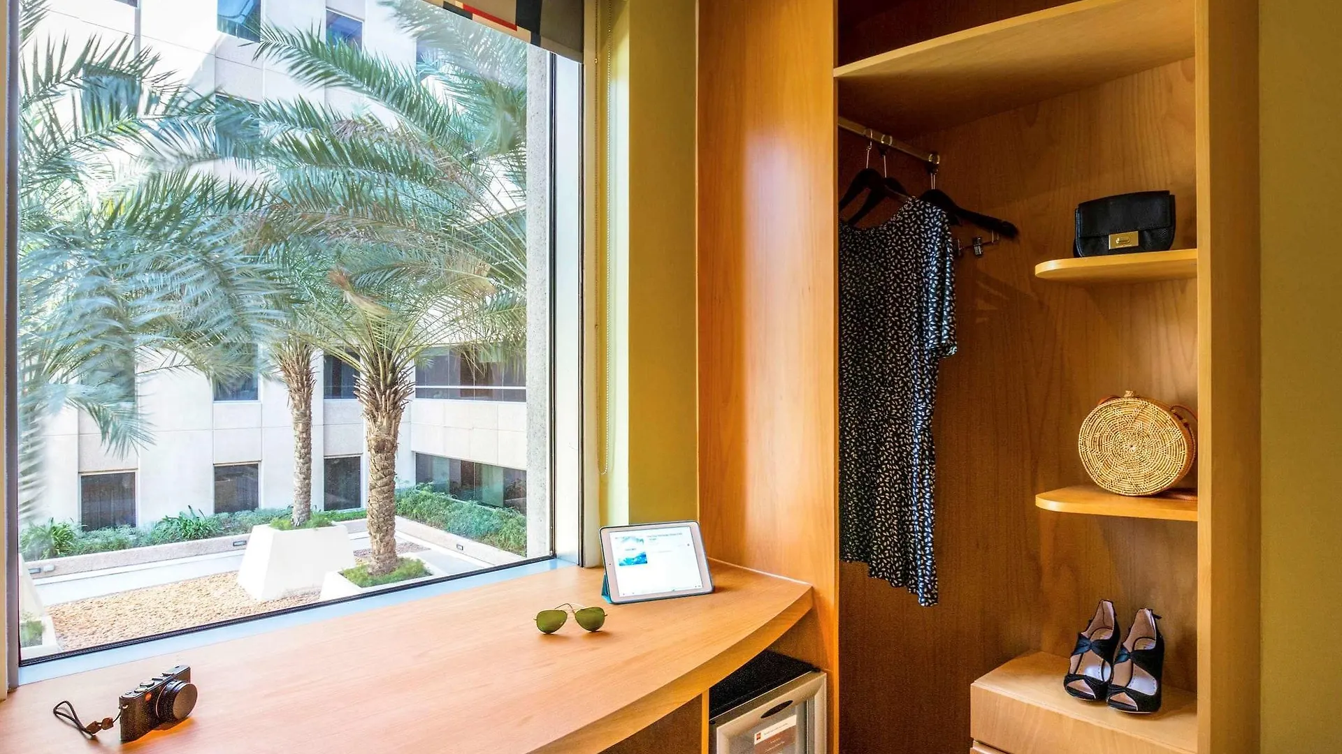 Ibis Mall Avenue Dubai Hotel