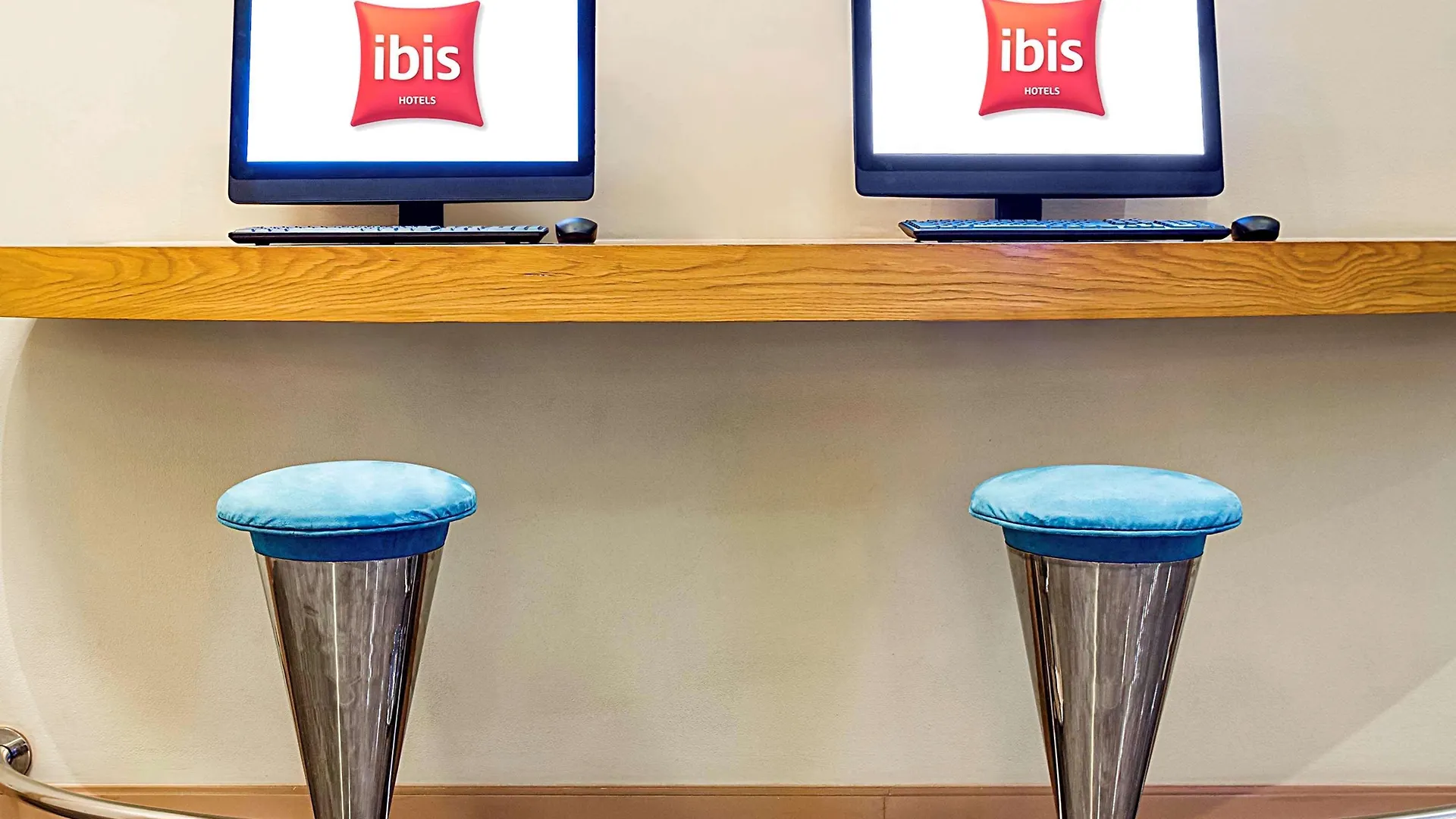 Ibis Mall Avenue Dubai Hotel