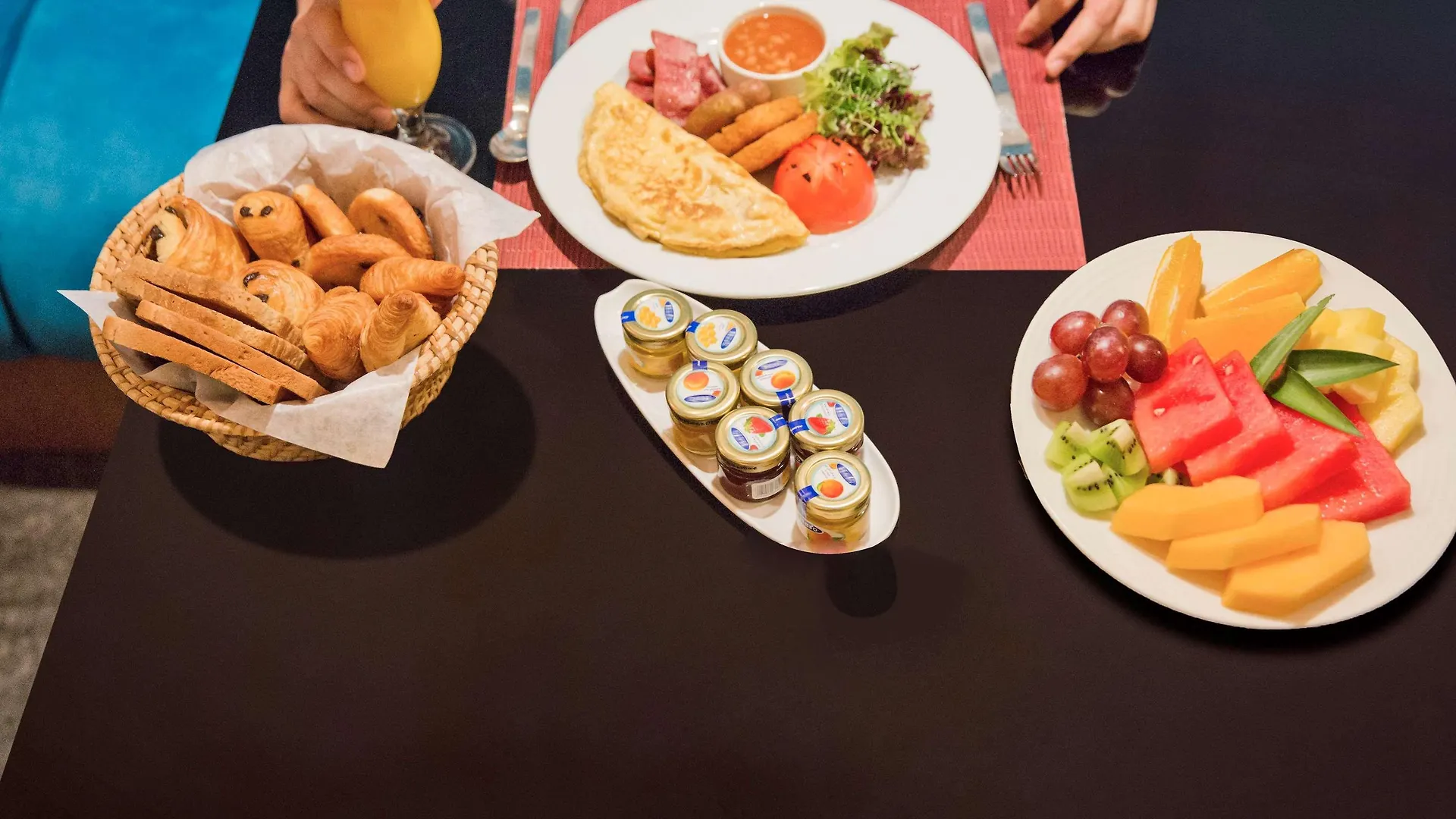 *** Hotel Ibis Mall Avenue Dubai United Arab Emirates